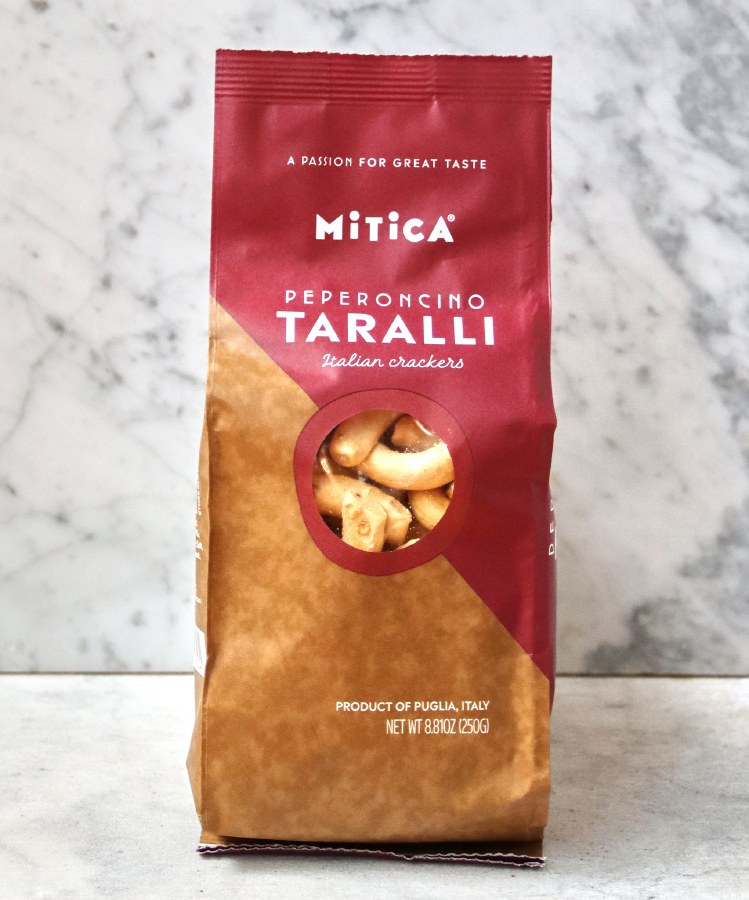 Mitica Taralli with Pepper, 8.8oz - DeLAURENTI